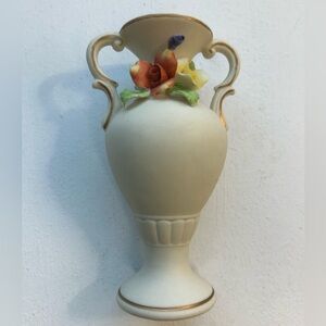 Vintage satin ceramic mini vase floral roses made in Taiwan Gifteraft cream